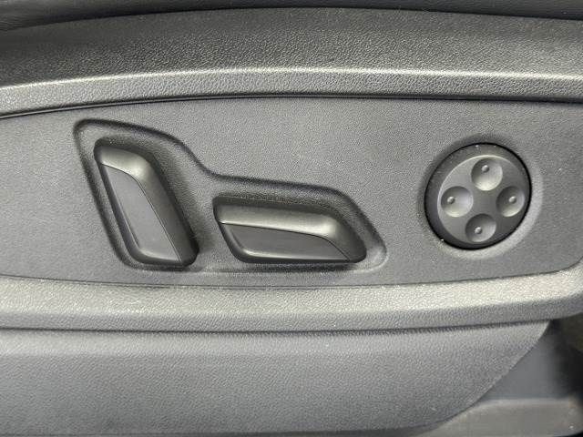 20560976