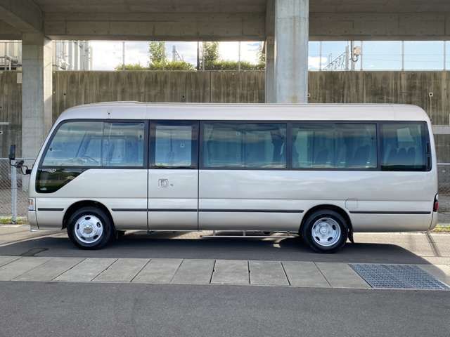 21000044