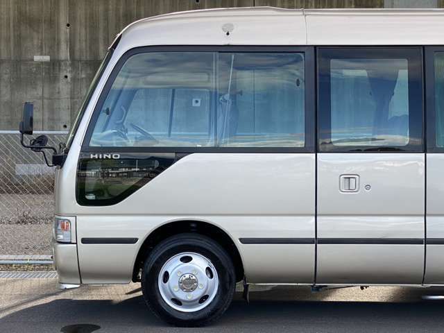 21000044