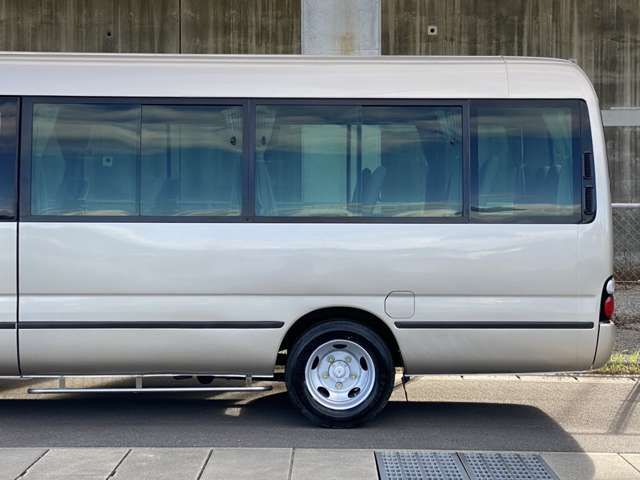 21000044