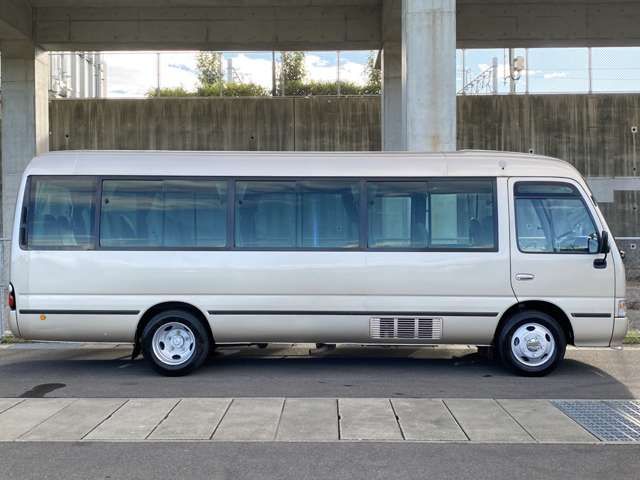 21000044
