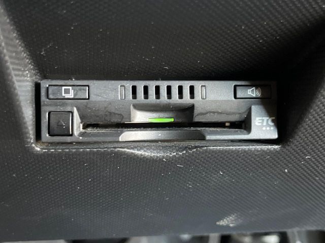 21162104