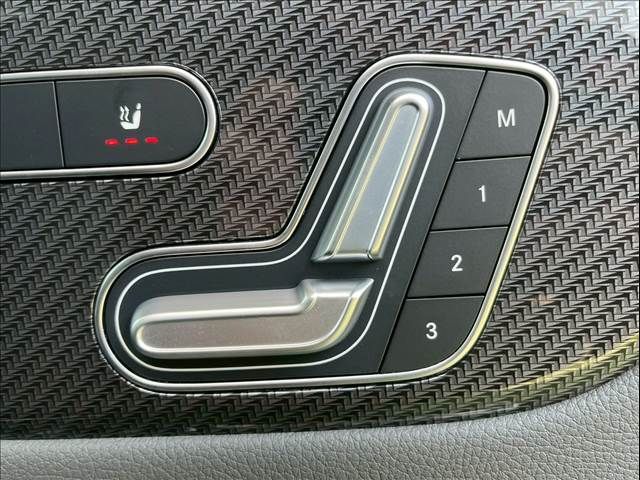 21162317