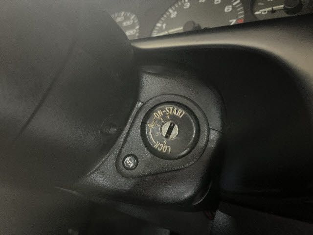 21165210