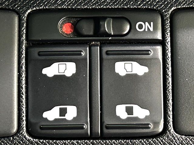 21560086