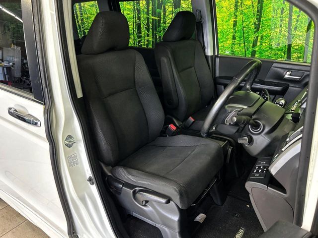 21560086