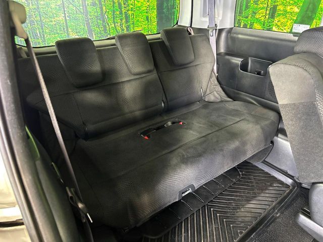 21560086