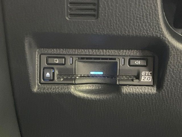 21561014