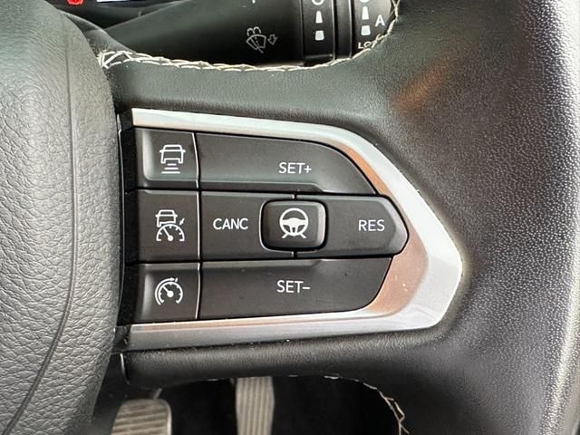 21561237