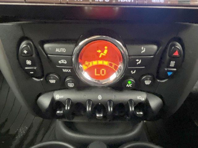 21561778