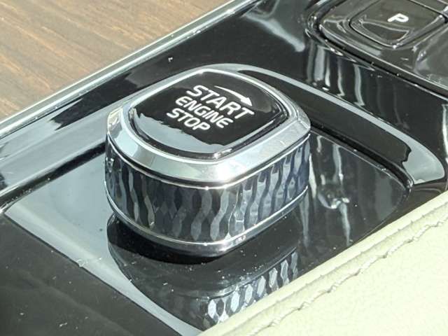 21660773