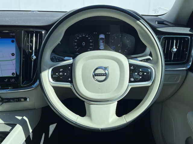 21661589