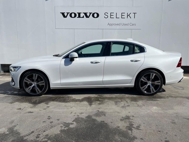 21661589