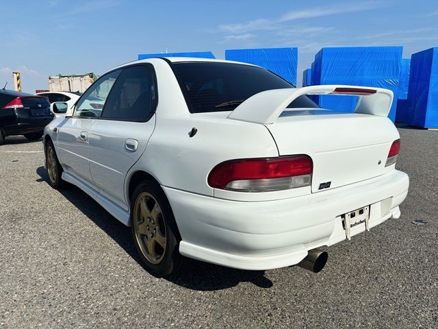 21750082