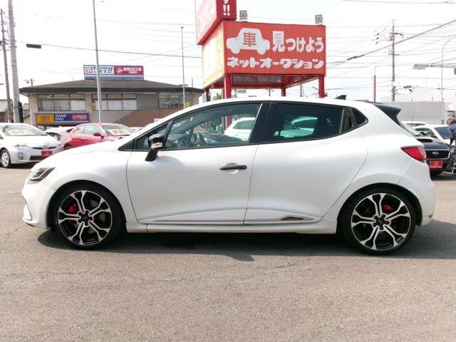21760370