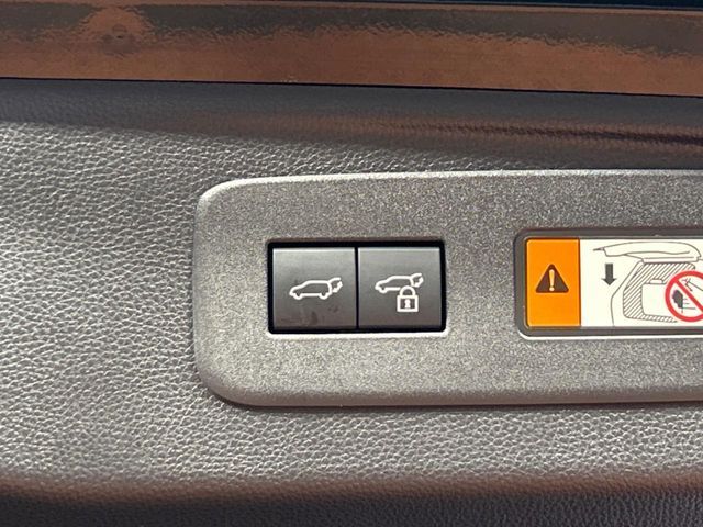 21761146