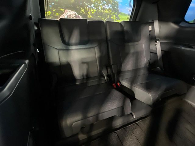21761162