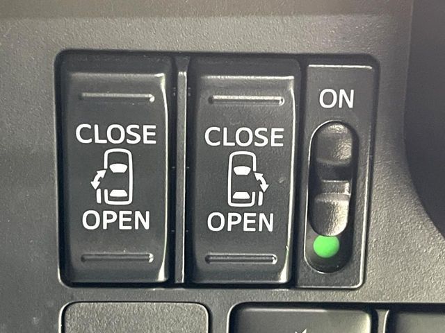 21761447