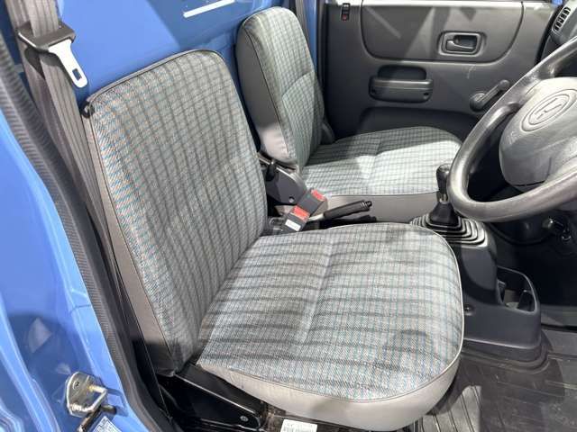 21800025