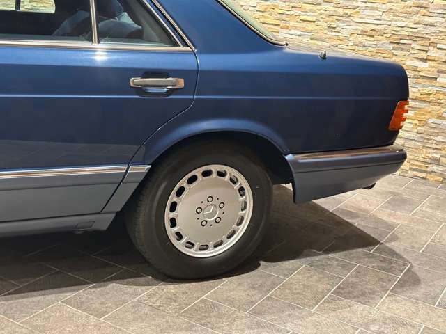 22100051