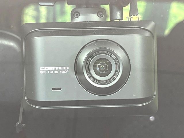 22161037