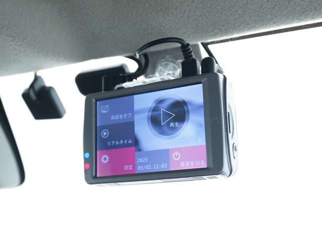 22165896