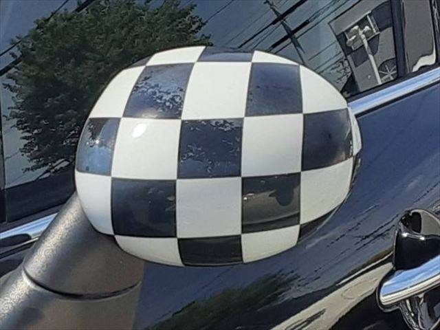 22166018