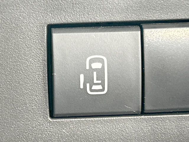 22360493
