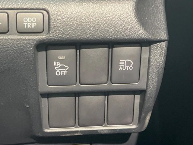 22560198