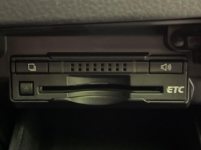 22660946