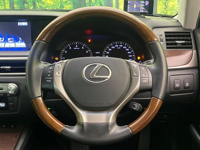 22660946