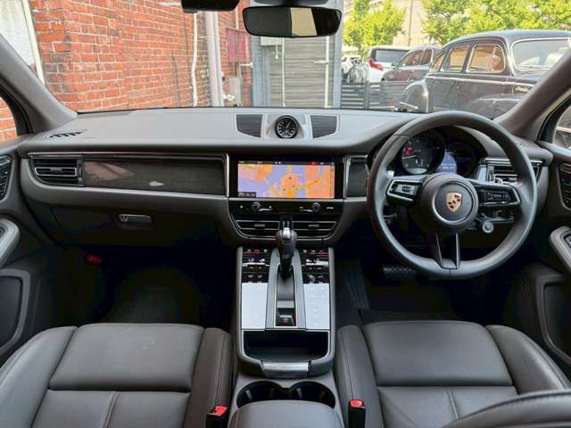 22660953