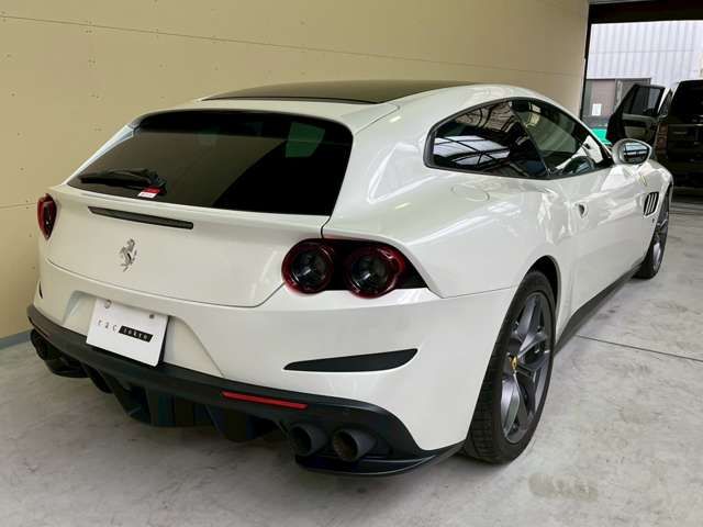 22761632