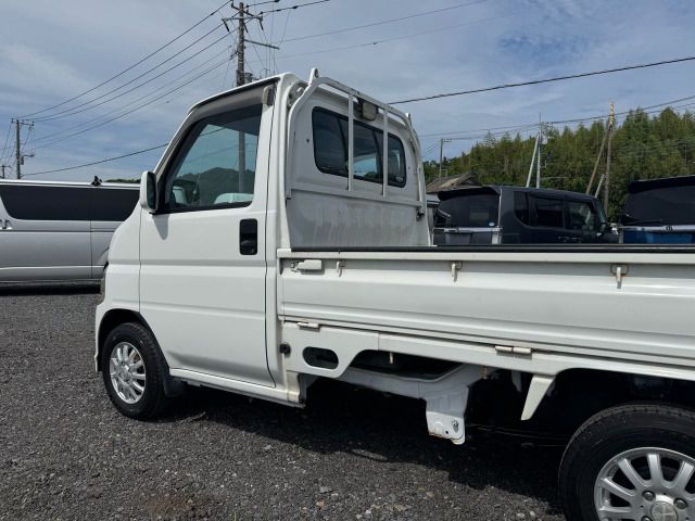 22865210
