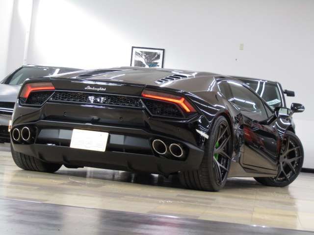 22961580