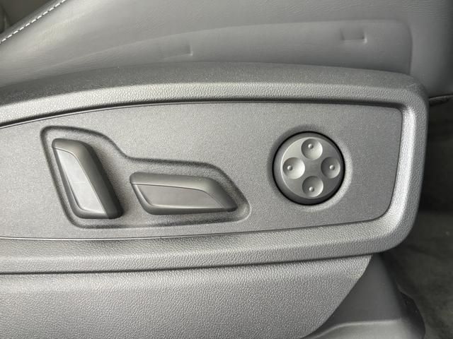 23061158