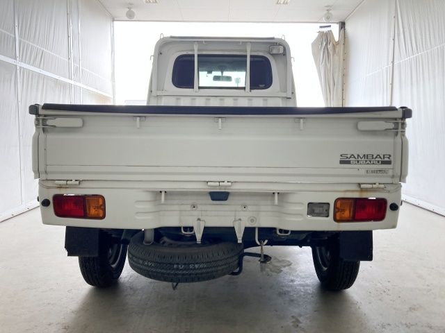 23180032