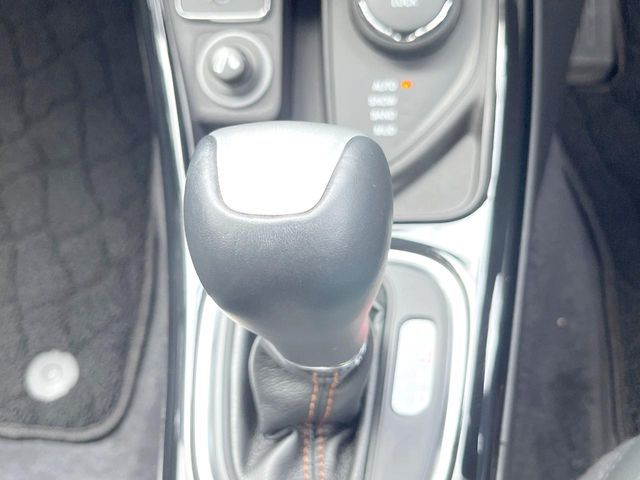 23560313