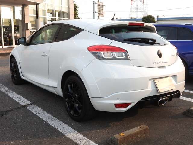 23562472