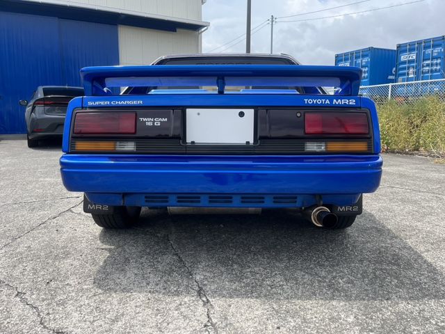 23580018