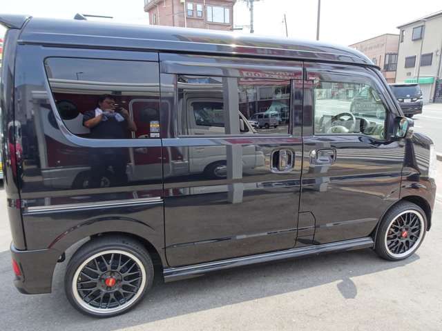 23600067
