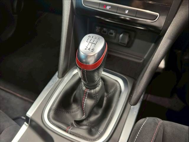 23660452