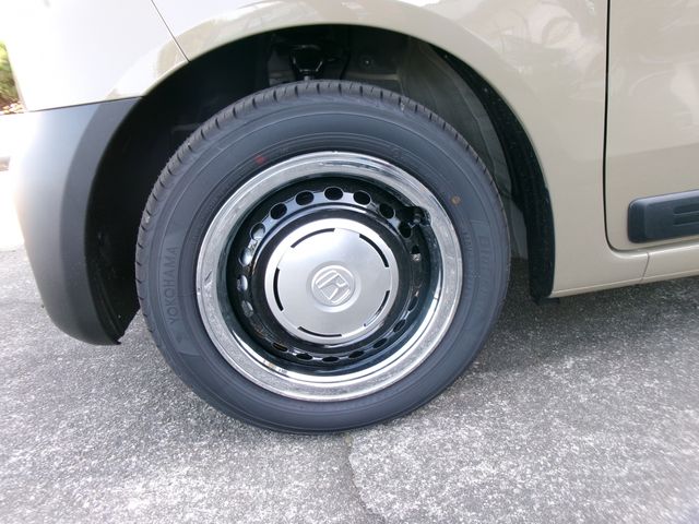 24650033