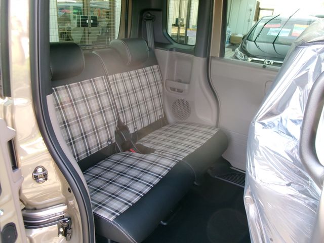 24650033