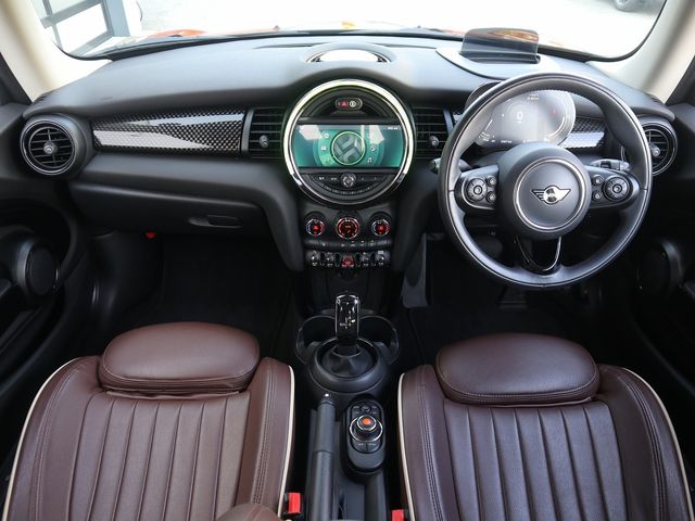 24750022