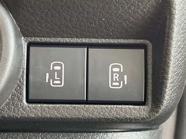 24762718