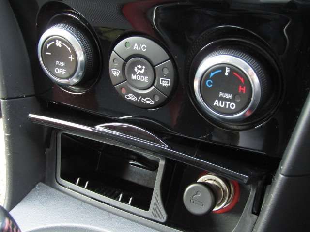 24900061