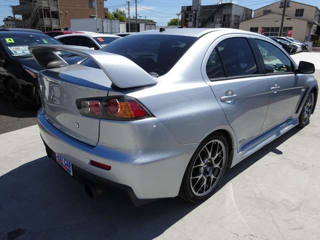 24900220