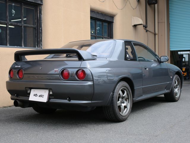 24950124