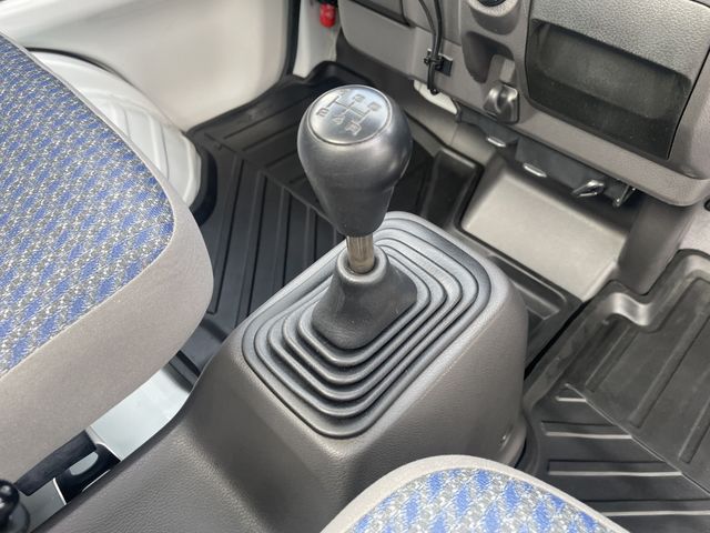 25050204